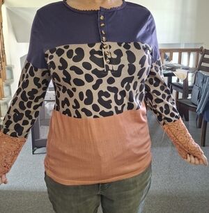Leopard Print Long Sleeve Top